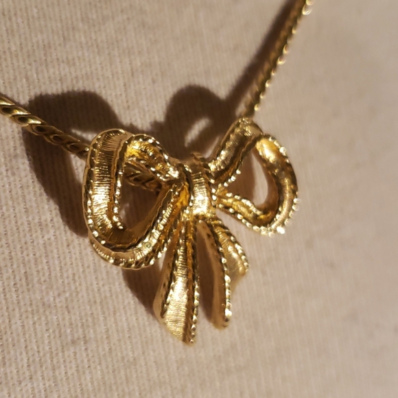 Gold Necklace - Picture 4 of 13